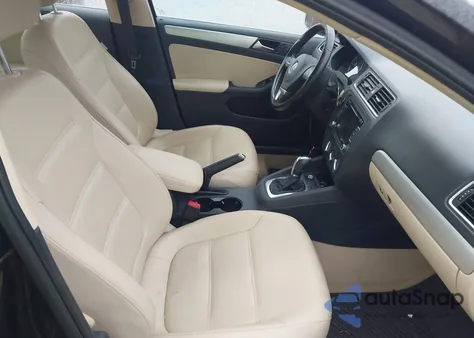 2014 Volkswagen Jetta 1.8T Se z USA, uszkodzony, nr VIN 3VWD17AJ4EM319286